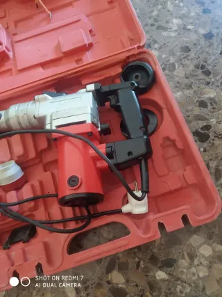 Martillo demoledor con maletín