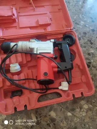 Martillo demoledor con maletín