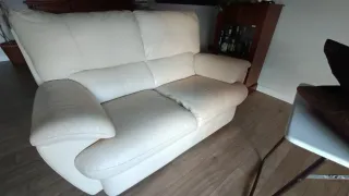 Sofá 2 plazas piel blanco marfil