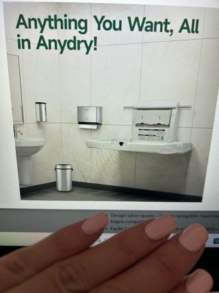 Stazione cambio neonato da parete