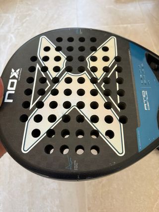 Pala Padel Nox AT10 12K Luxury Genius 2024