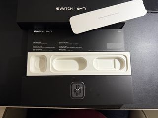 Caja Apple Watch Nike Series 4 Negra