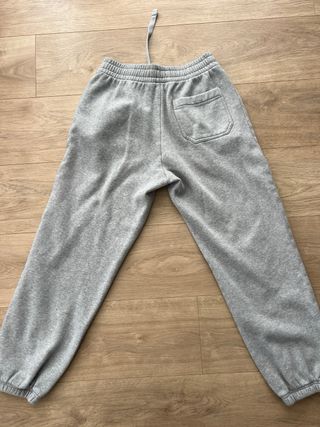 Pantalón deportivo Calvin Klein gris