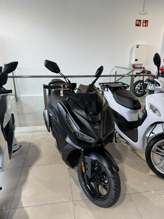 Moto Sym Jet Evo 14 125cc Negra