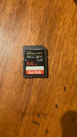 Cámara Nikon D3500 + 2 Objetivos + Tarjeta SD