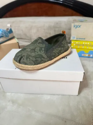 Zapatillas bebe dinosaurios