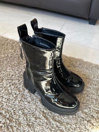 Botas charol negras talla 37