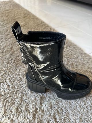 Botas charol negras talla 37