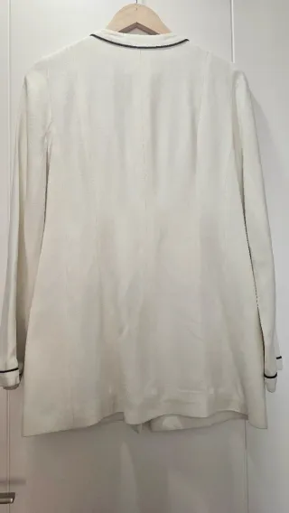 Chaqueta elegante blanca