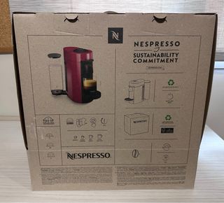 Cafetera Nespresso Vertuo Plus Roja