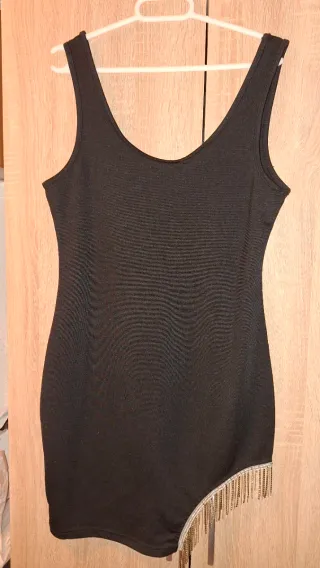 Vestido negro fiesta con detalles plateados