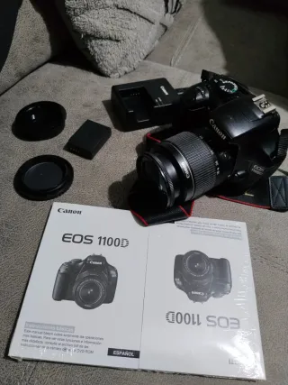 Cámara Canon EOS 1100D Reflex