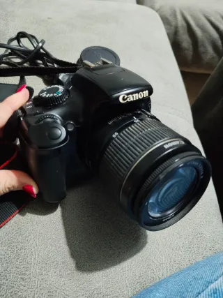 Cámara Canon EOS 1100D Reflex