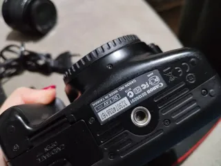 Cámara Canon EOS 1100D Reflex