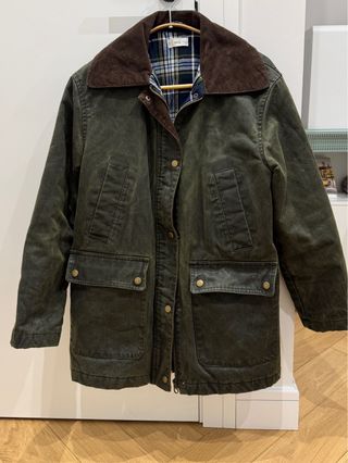 Parka Mango efecto encerado verde