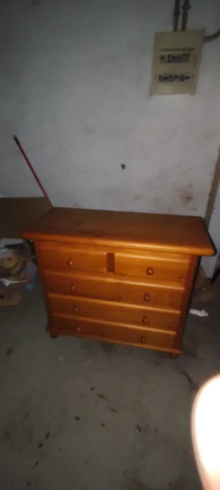Cómoda television de pino con 6 cajones