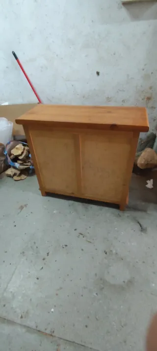 Cómoda television de pino con 6 cajones