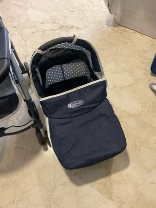 Carro de muñecas azul