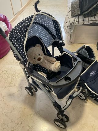 Carro de muñecas azul