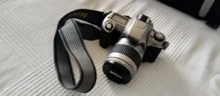 Cámara Réflex Analógica Nikon F65 + Objetivo 28-80