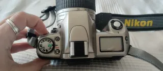 Cámara Réflex Analógica Nikon F65 + Objetivo 28-80
