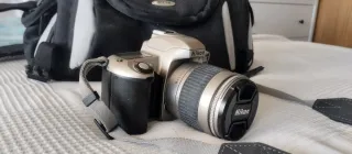 Cámara Réflex Analógica Nikon F65 + Objetivo 28-80