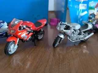 Lote de 7 Motos Deportivas