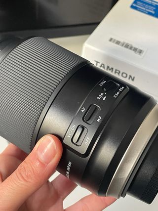 Tamron SP 90mm f/2.8 Di Macro 1:1 VC USD