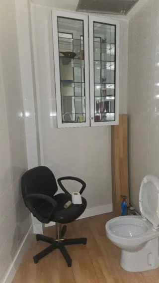 Mueble expositor cristal y madera con llave