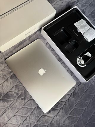 MacBook Pro 15” 2015 i7 16GB RAM Plata