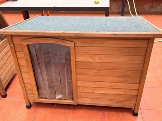 Caseta para perro de madera