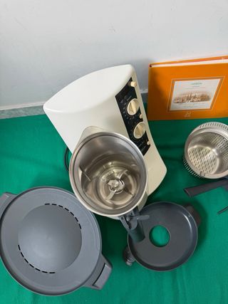 Bimby TM21 completo di tutti gli accessori