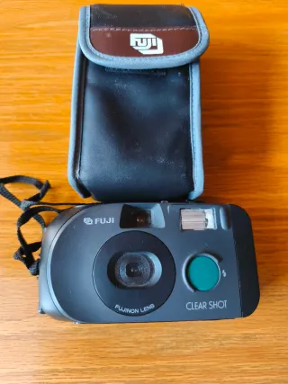 Cámara Fuji Clear Shot Negra
