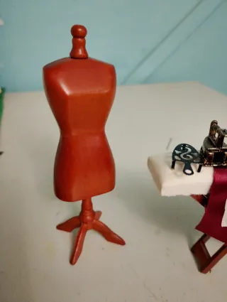 Casa de muñecas: Maniquí y plancha