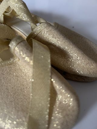 Espardenyes Fallera doradas niña