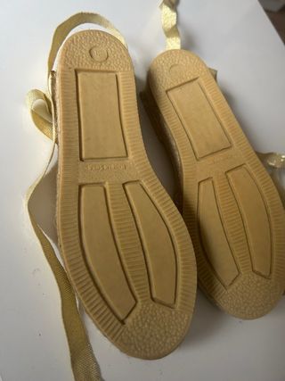 Espardenyes Fallera doradas niña