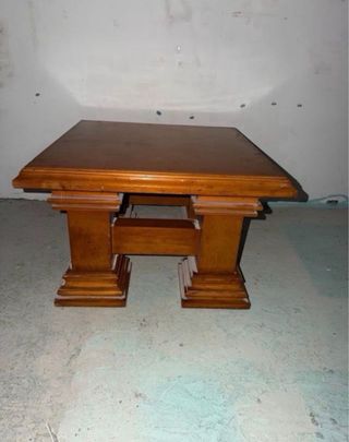 Mesa baja de madera hecha a mano