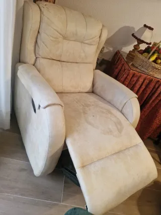 Sillón reclinable manual beige