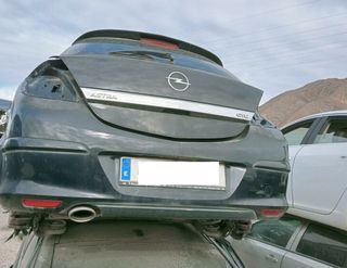 Paragolpes trasero opel astra gtc cosmo 303233
