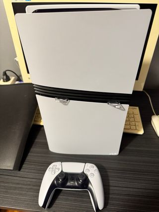 Consola PS5 Pro 2TB + Mando