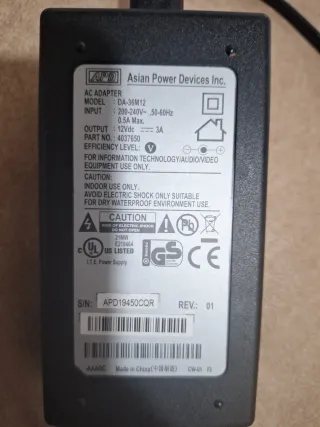 Cargador con luz indicadora