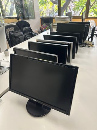 Pack 12 Monitores + Teclados