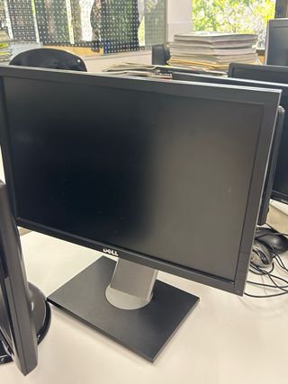 Pack 12 Monitores + Teclados