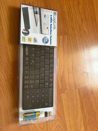 Teclado LogiLink 2.4GHz con Touchpad nuevo
