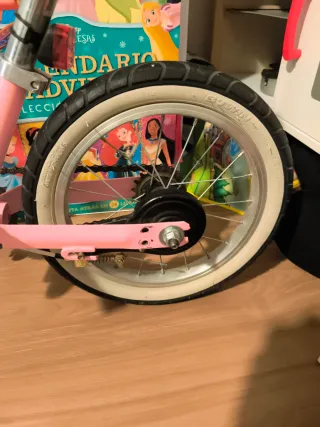 Bicicleta B-Twin rosa 4 años