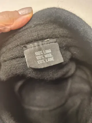 Cappello in lana nero