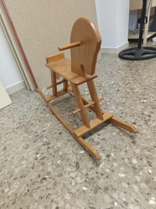 Caballito balancín de madera
