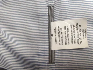 Traje de hombre gris.