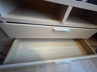 Armario beige y plata