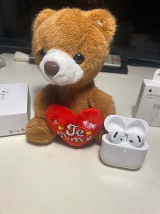 Airpods con Osito de peluche